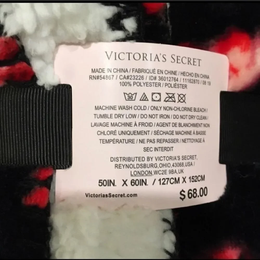 Victoria’s Secret Limited Edition Red Floral Sherpa Cozy Trow Blanket 50”x60”